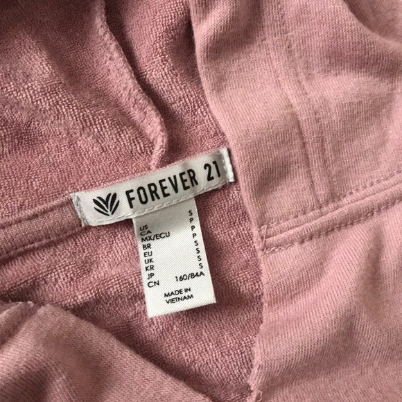 Lightweight workout hoodie - Picture 3 of 3